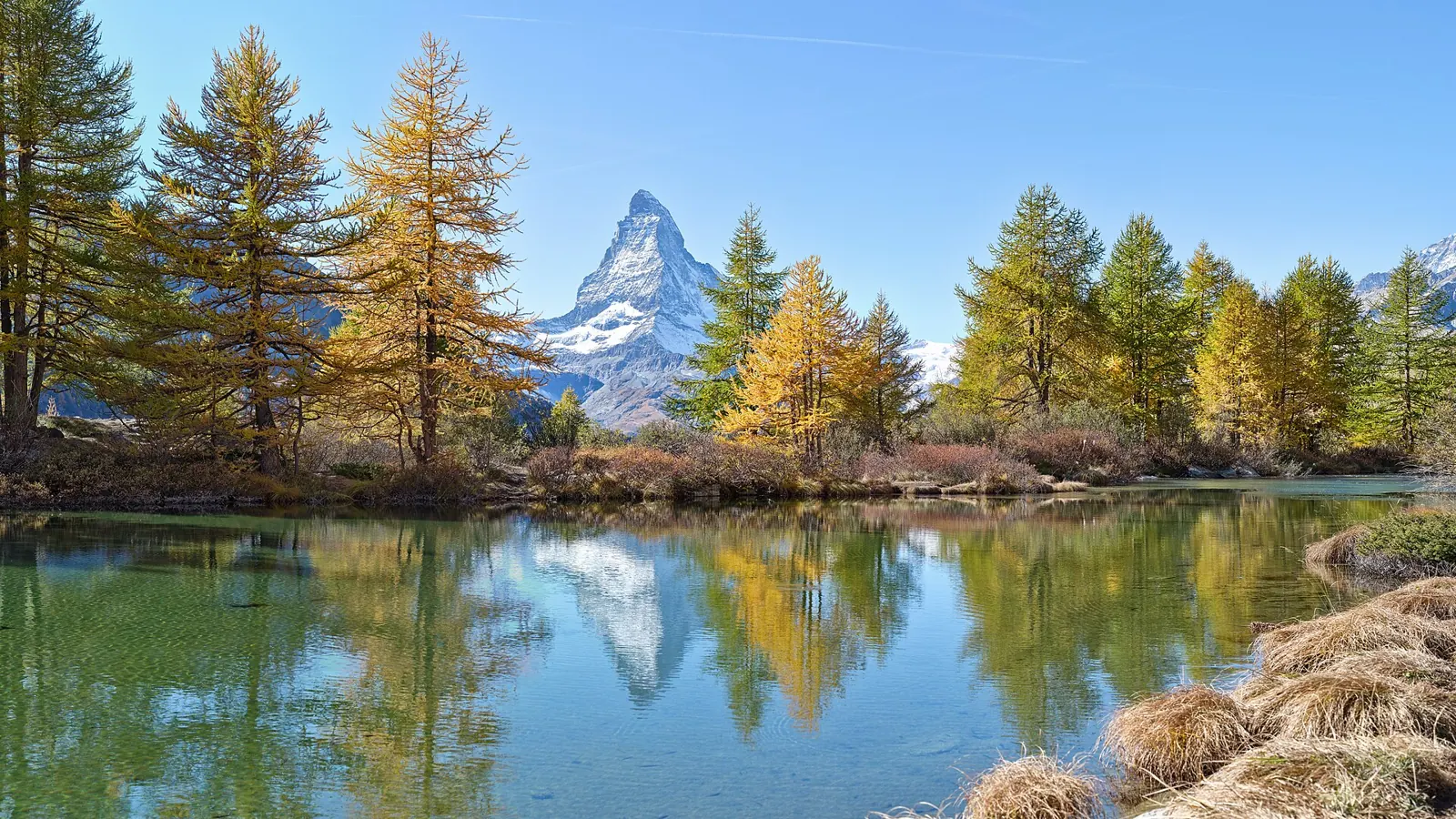 Grindjisee lake on the Five Lakes Walk near Zermatt
