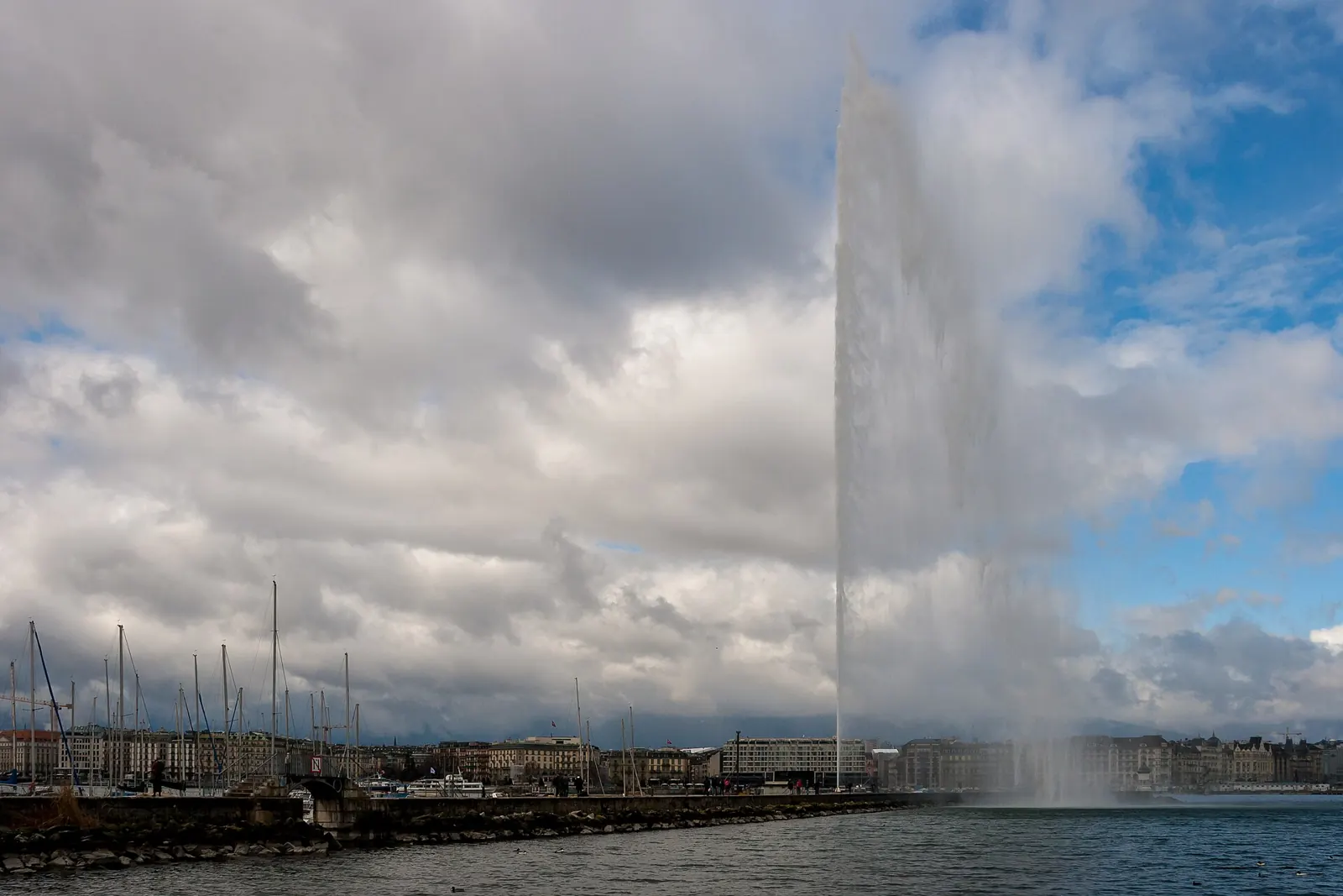 Geneva's Jet d'Eau and lakefront